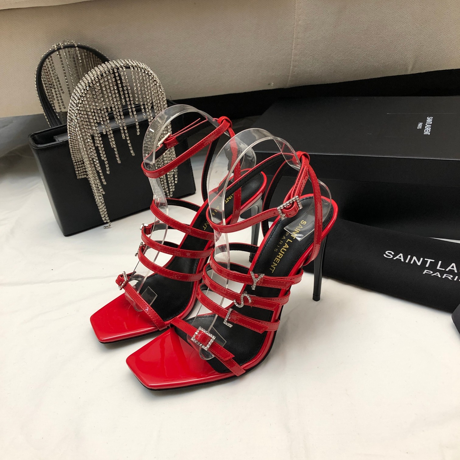 Bagsaaa Y51 Jerry embellished patent red sandals