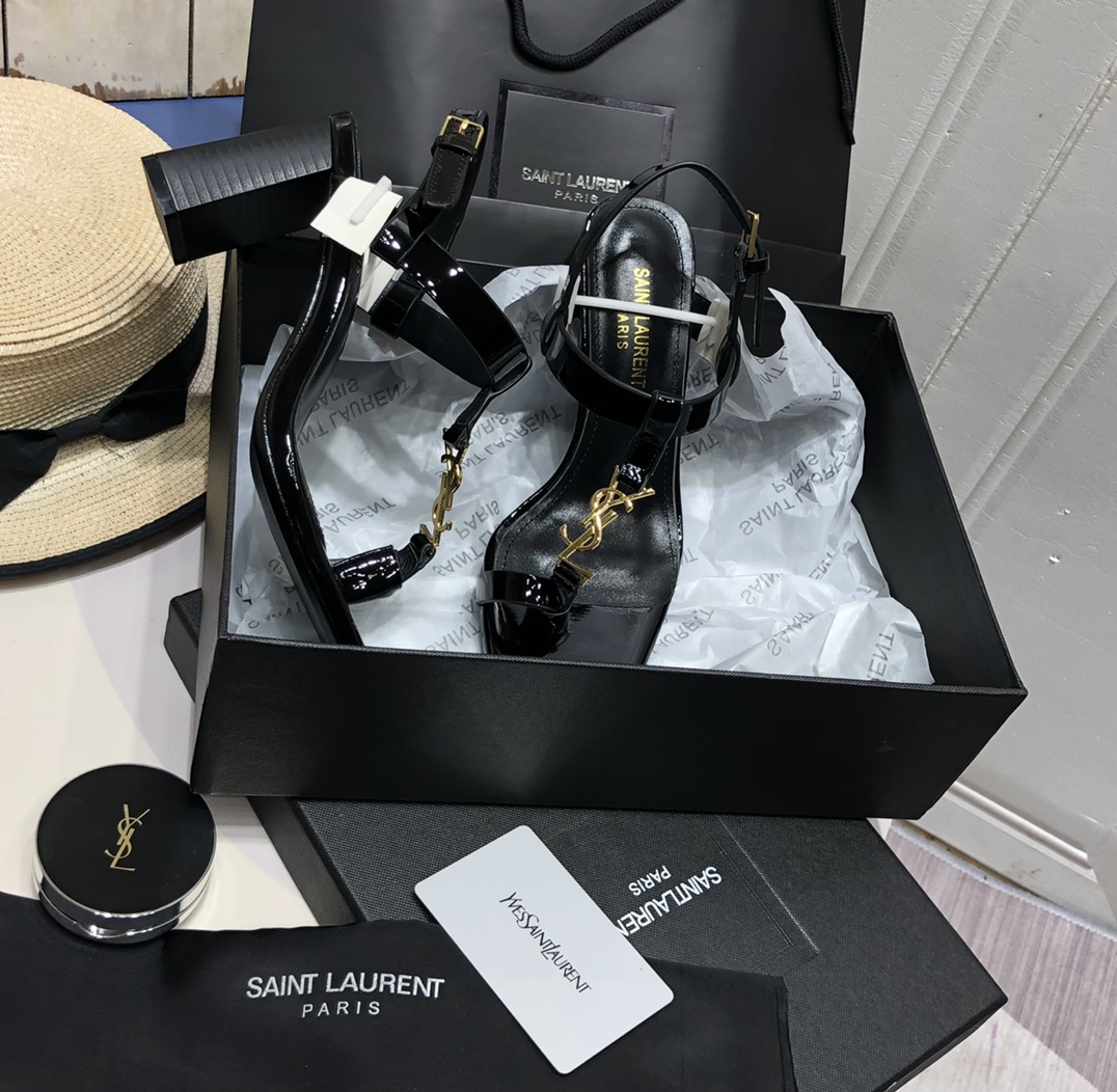 Bagsaaa Y51 Cassandra 75 black patent leather sandals