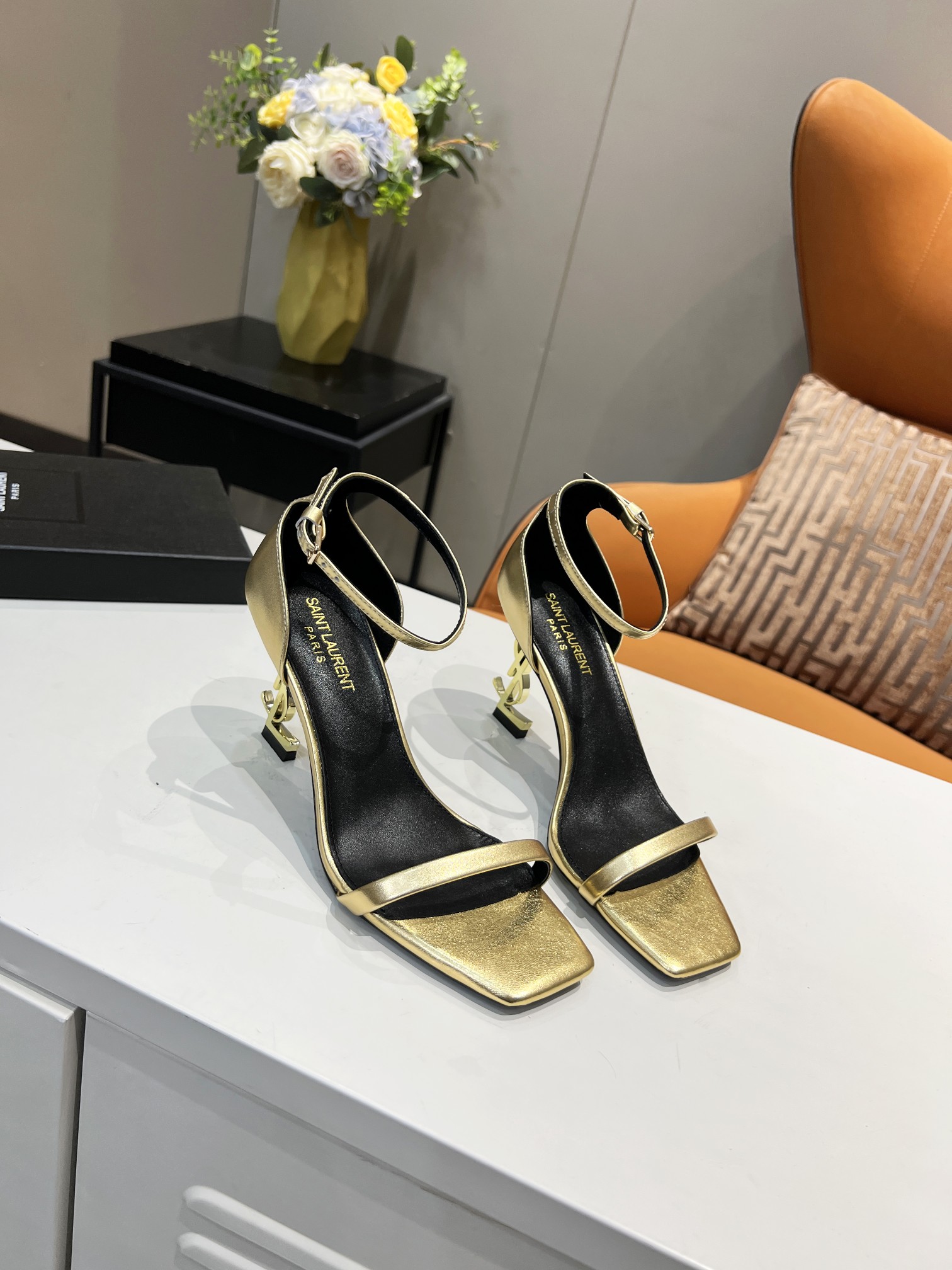 Bagsaaa Y51 Opyum gold leather sandals 8.5cm