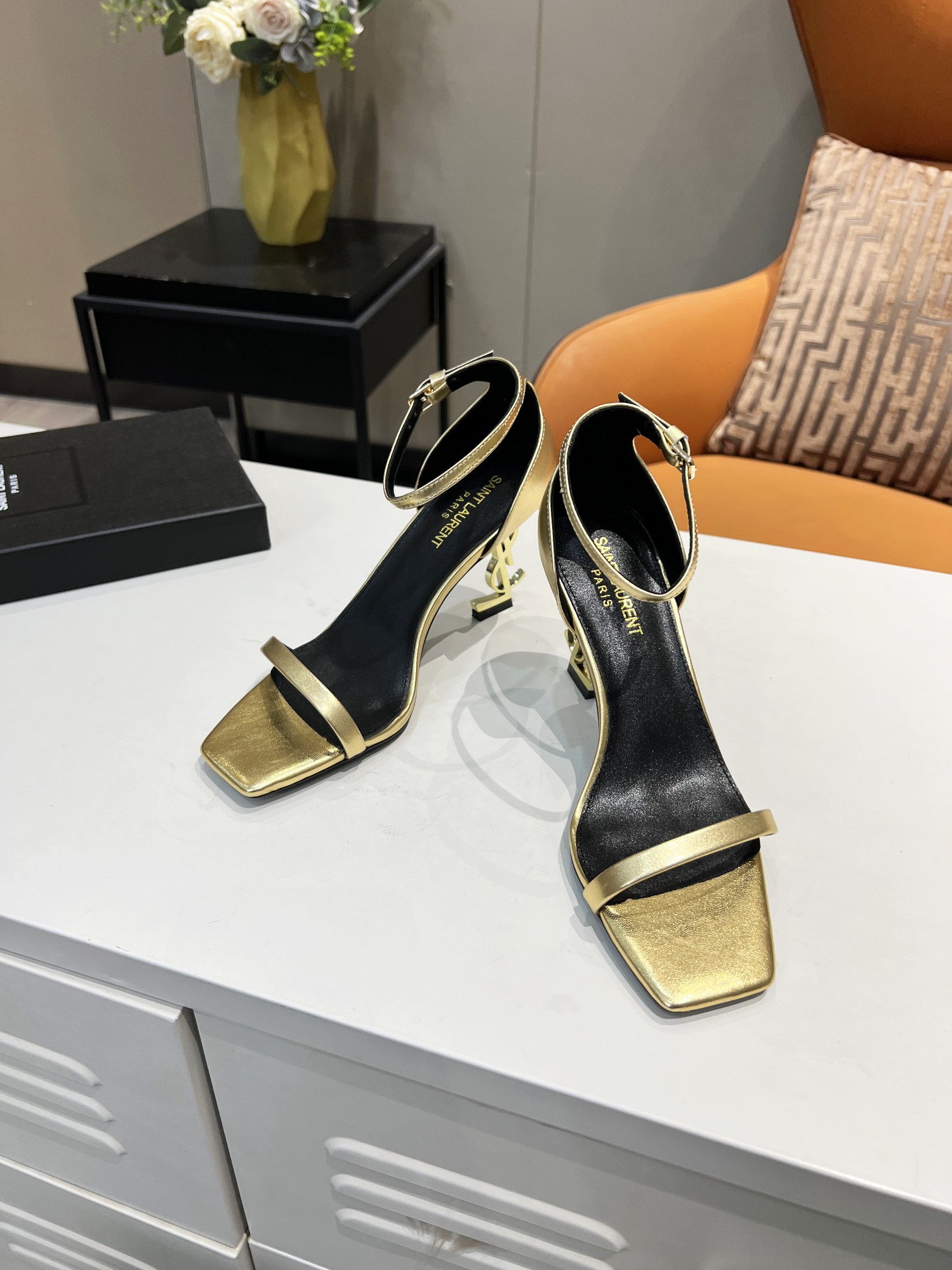 Bagsaaa Y51 Opyum gold leather sandals 8.5cm