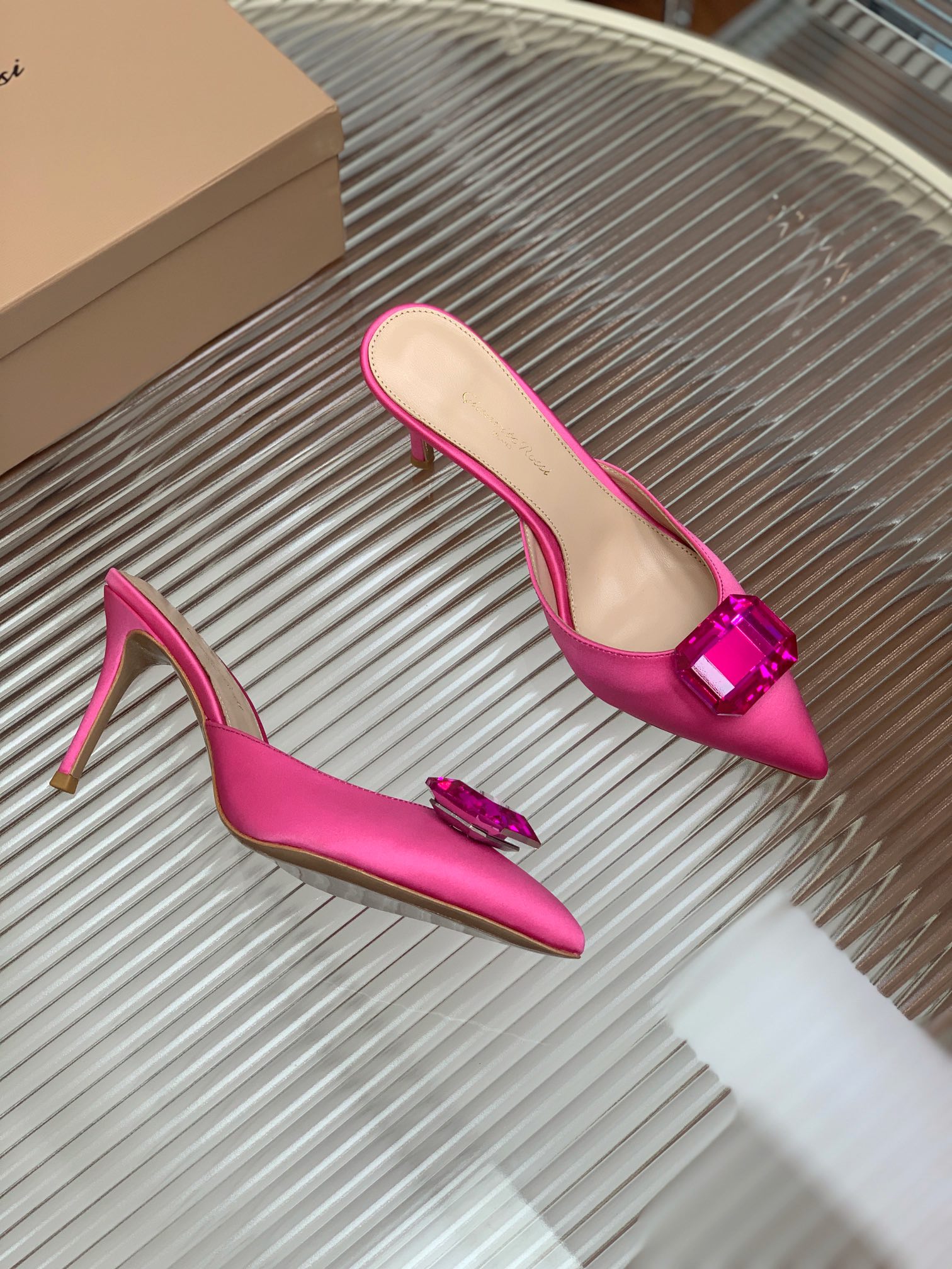 Bagsaaa Gianvito Rossi Jaipur 85mm satin pink pumps