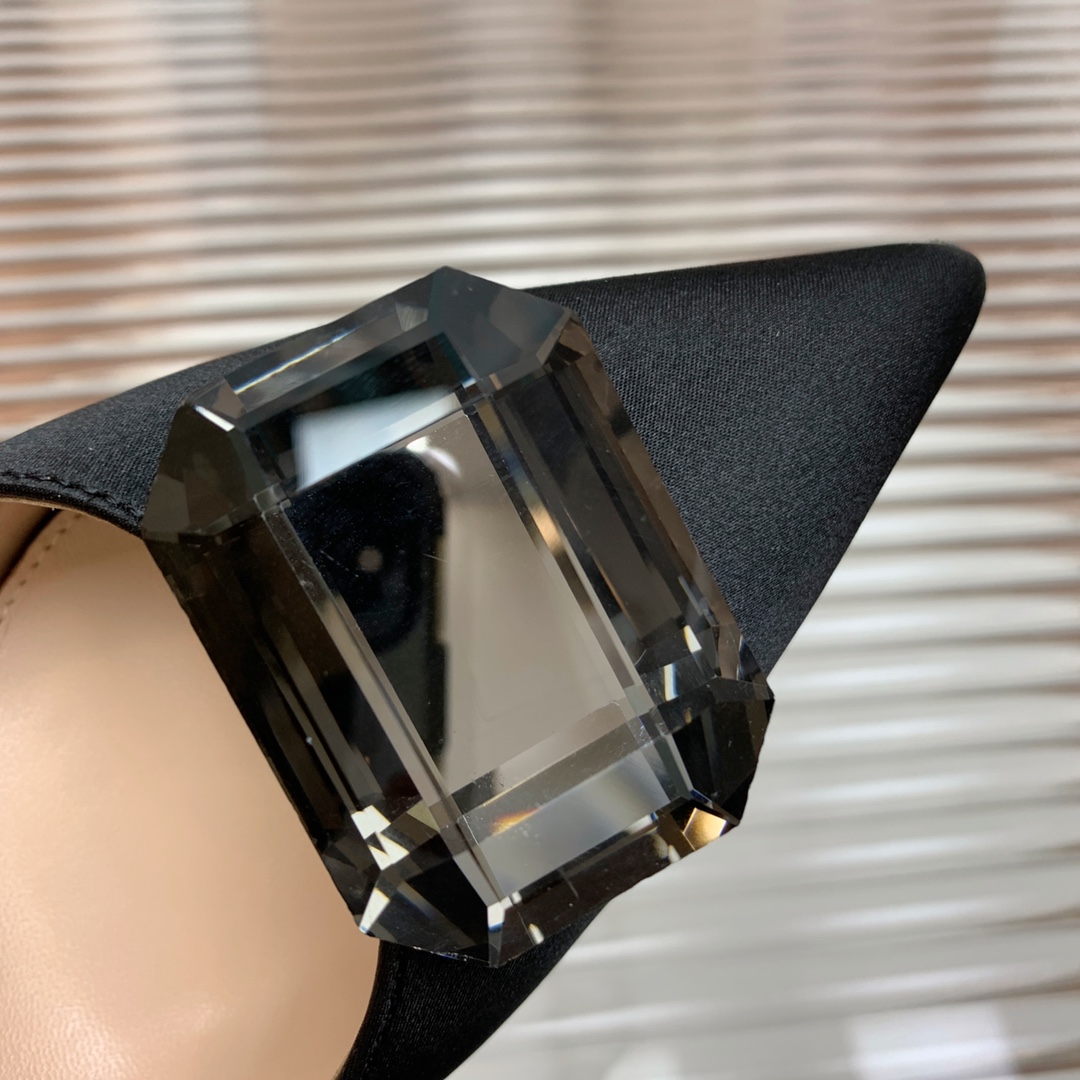 Bagsaaa Gianvito Rossi Jaipur 85mm satin black pumps