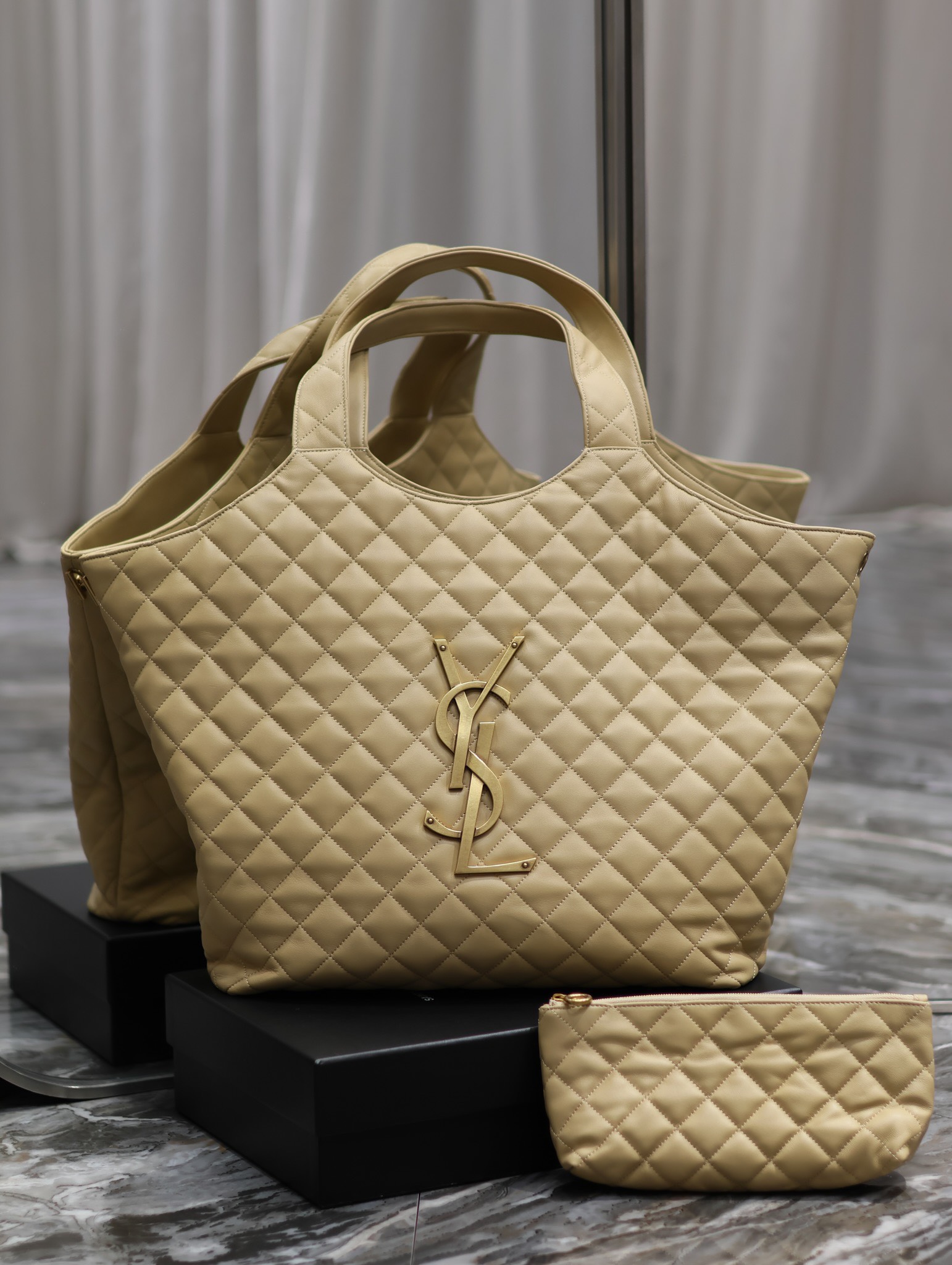 Bagsaaa Y51 ICARE TOTE Beige