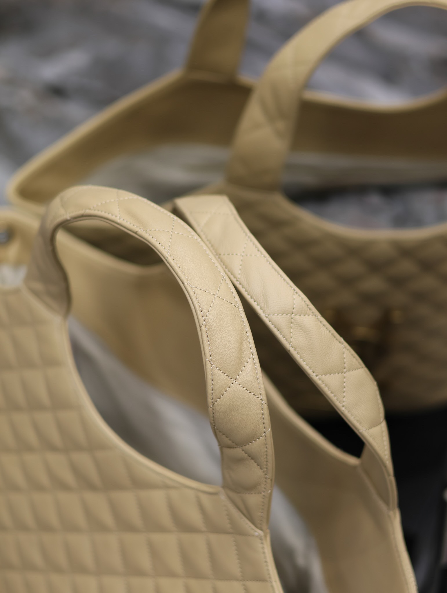 Bagsaaa Y51 ICARE TOTE Beige