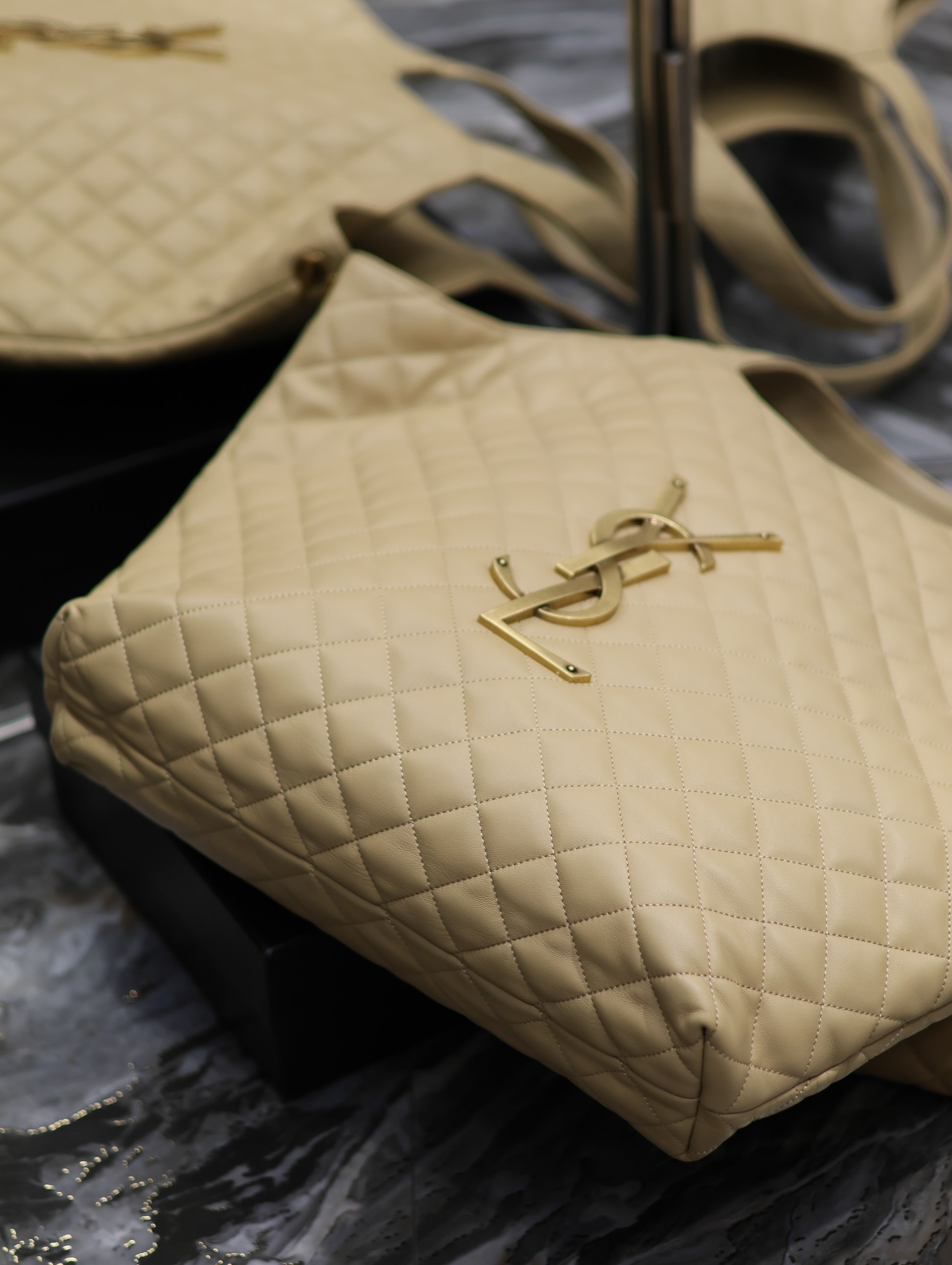 Bagsaaa Y51 ICARE TOTE Beige