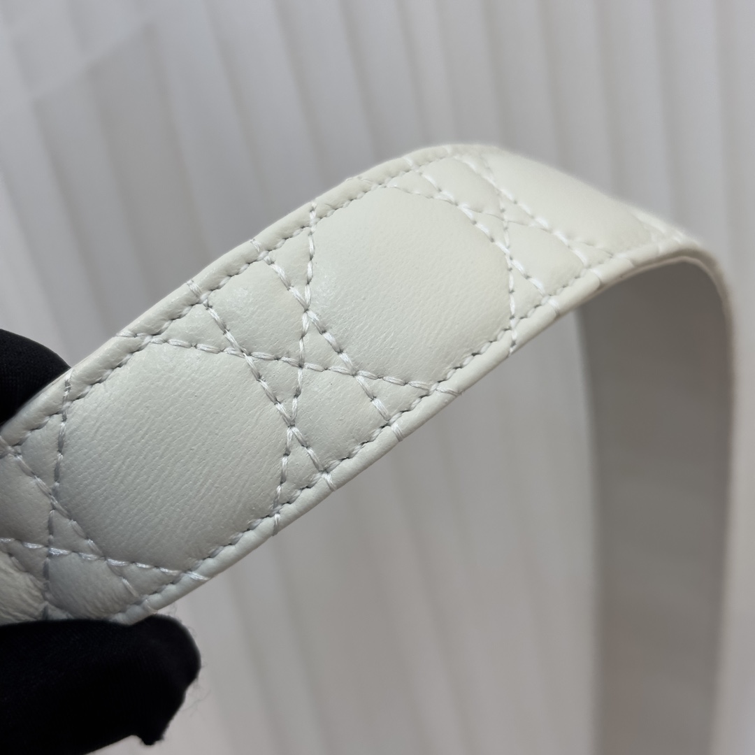 Bagsaaa D10r 30 Montaigne White 3cm
