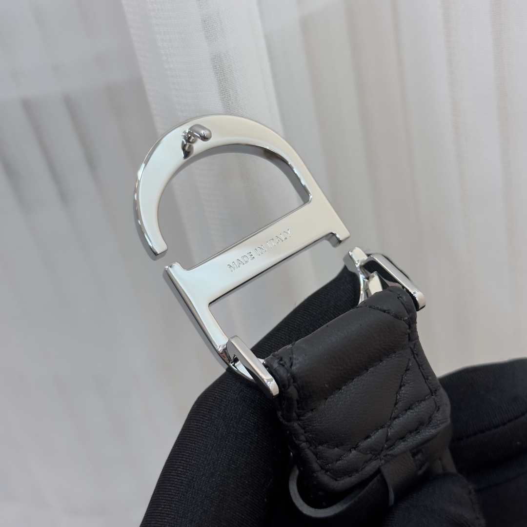 Bagsaaa D10r 30 Montaigne Black 3cm