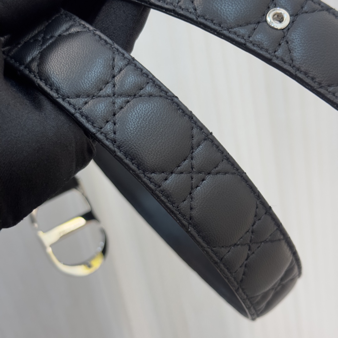 Bagsaaa D10r 30 Montaigne Black 3cm