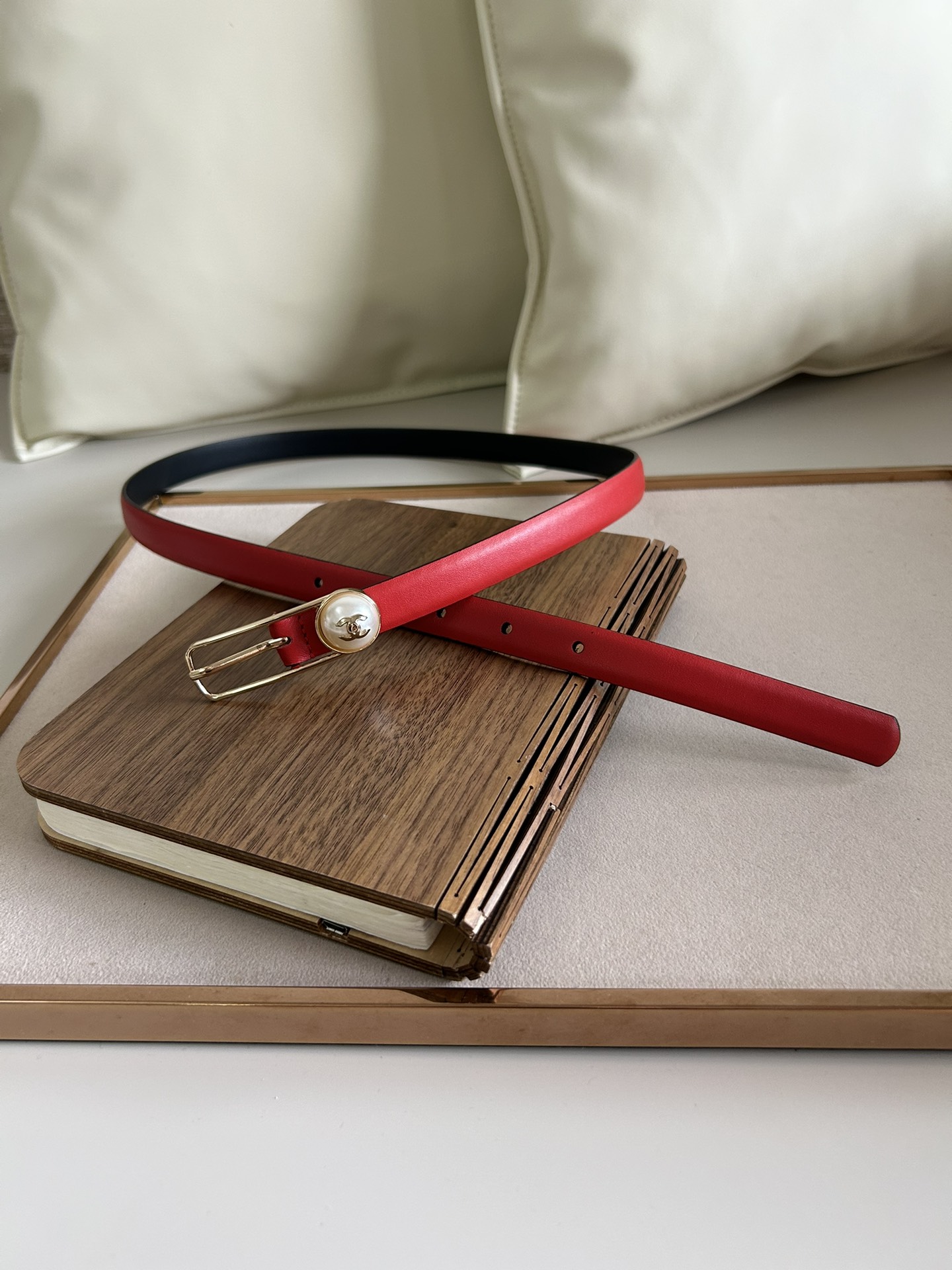 Bagsaaa Ch**el One Pearl Red Belt 1.5cm