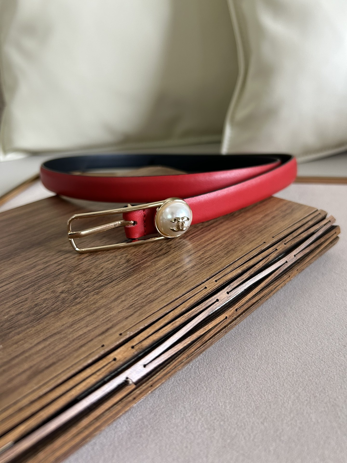Bagsaaa Ch**el One Pearl Red Belt 1.5cm