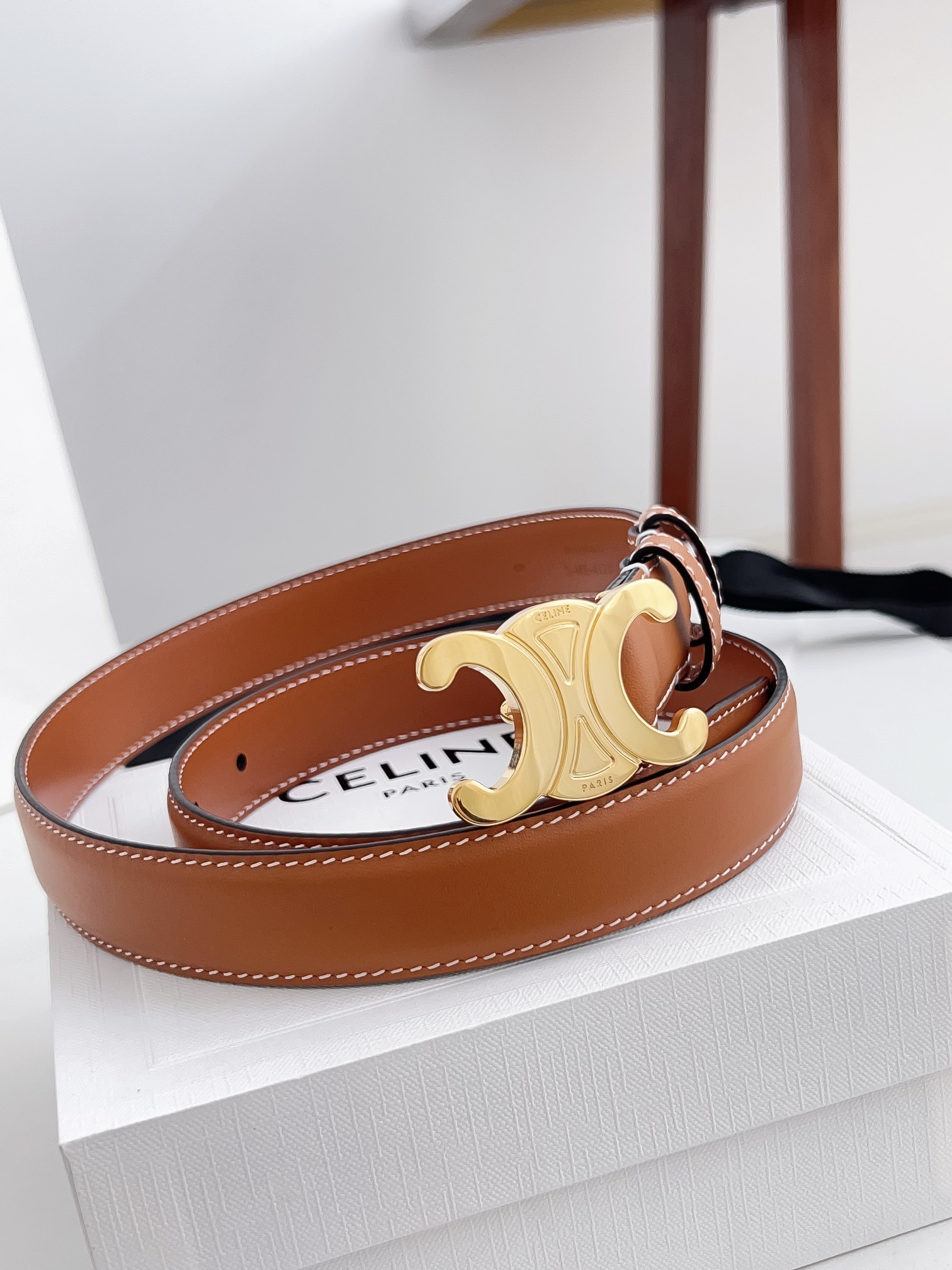 BAGSAAA Ce1i*e MEDIUM TRIOMPHE BELT IN NATURAL CALFSKIN TAN 2.5CM