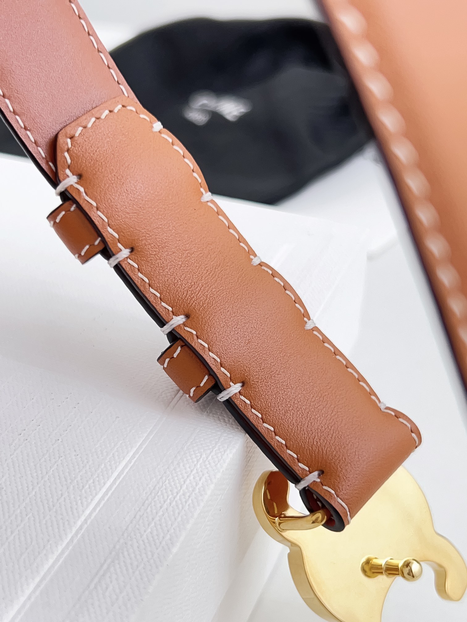BAGSAAA Ce1i*e MEDIUM TRIOMPHE BELT IN NATURAL CALFSKIN TAN 2.5CM