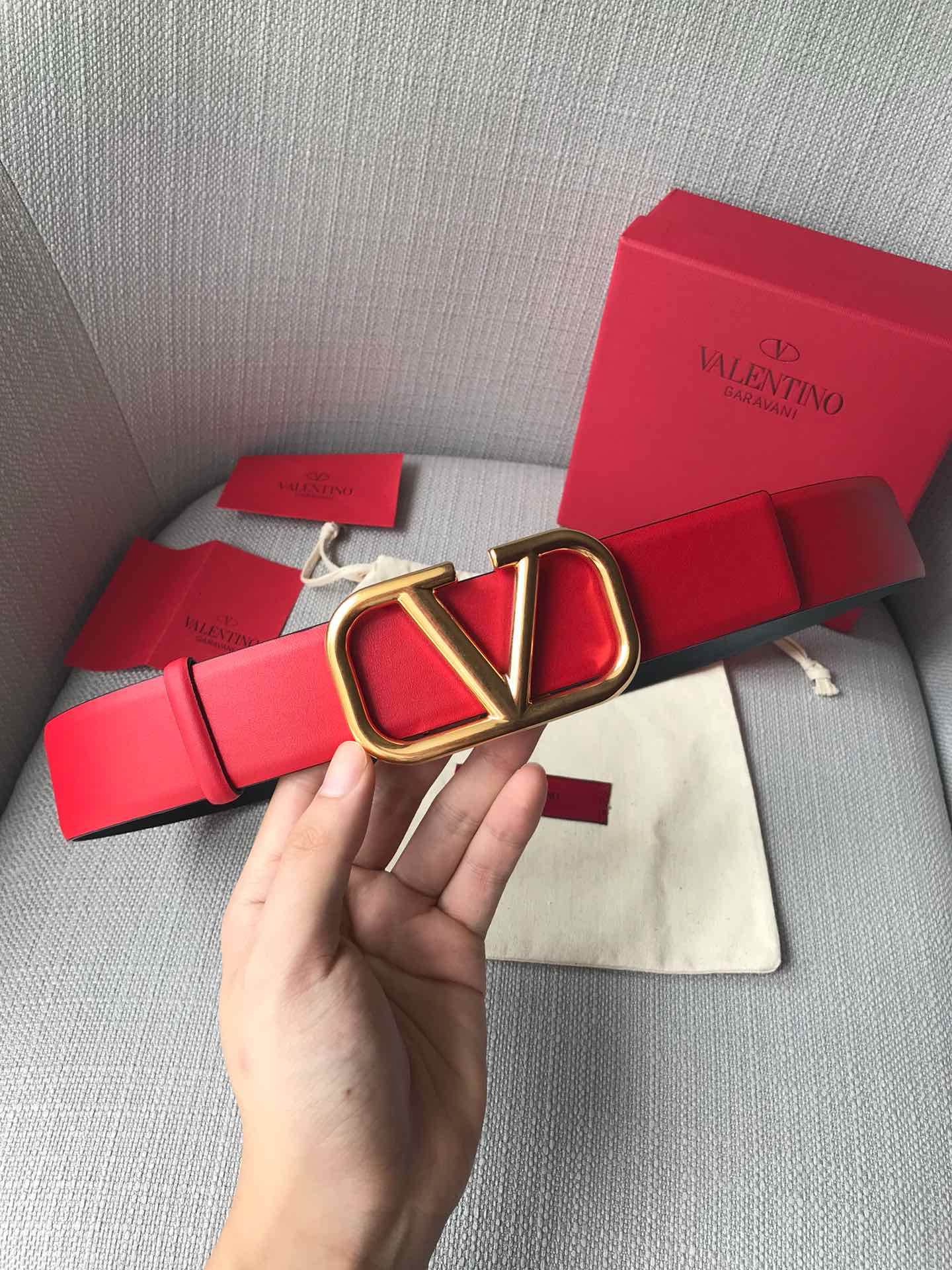 Bagsaaa Va1e*ntin0 VLogo Signature reversible belt red 4cm