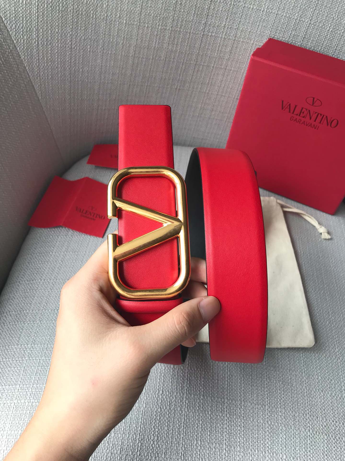 Bagsaaa Va1e*ntin0 VLogo Signature reversible belt red 4cm