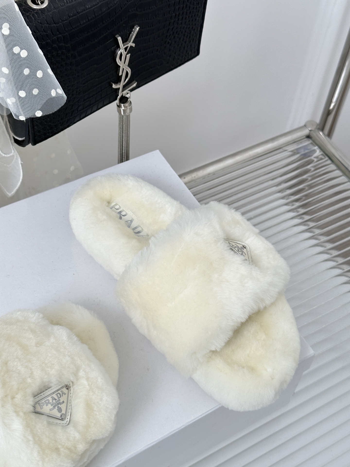 Bagsaaa Pra*a Fur Leather Black Slides