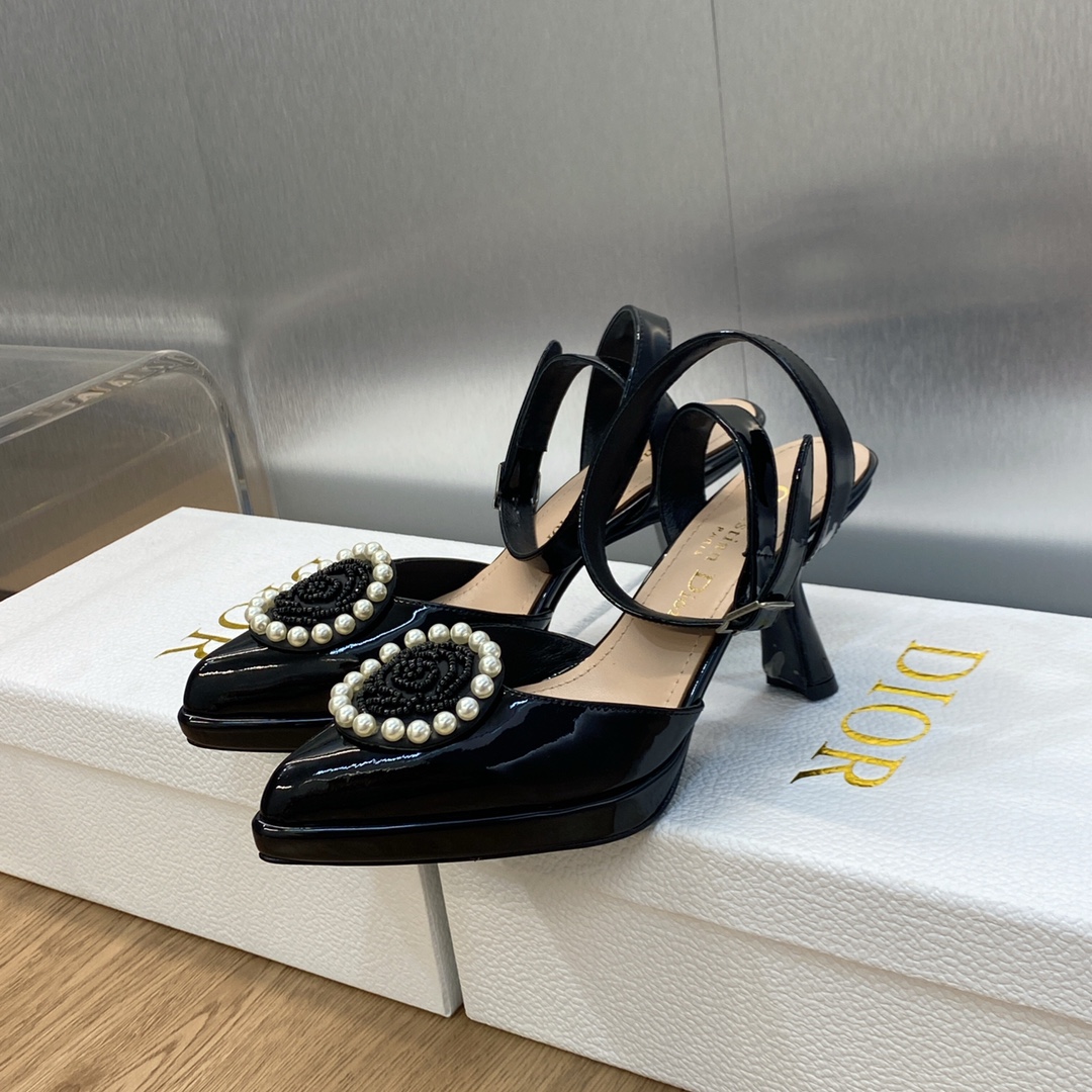 Bagsaaa D10r Rose Pump Black