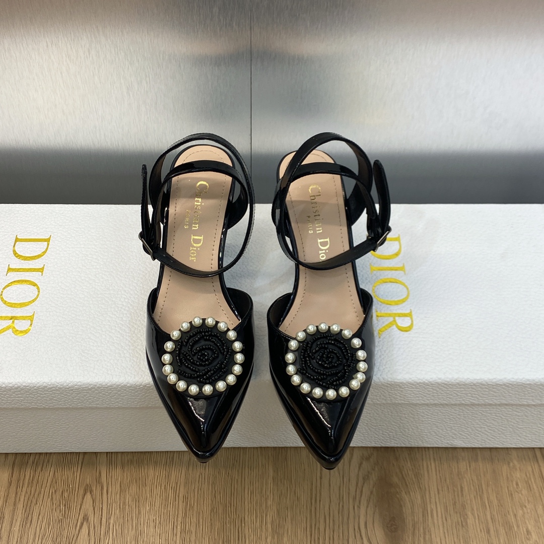 Bagsaaa D10r Rose Pump Black