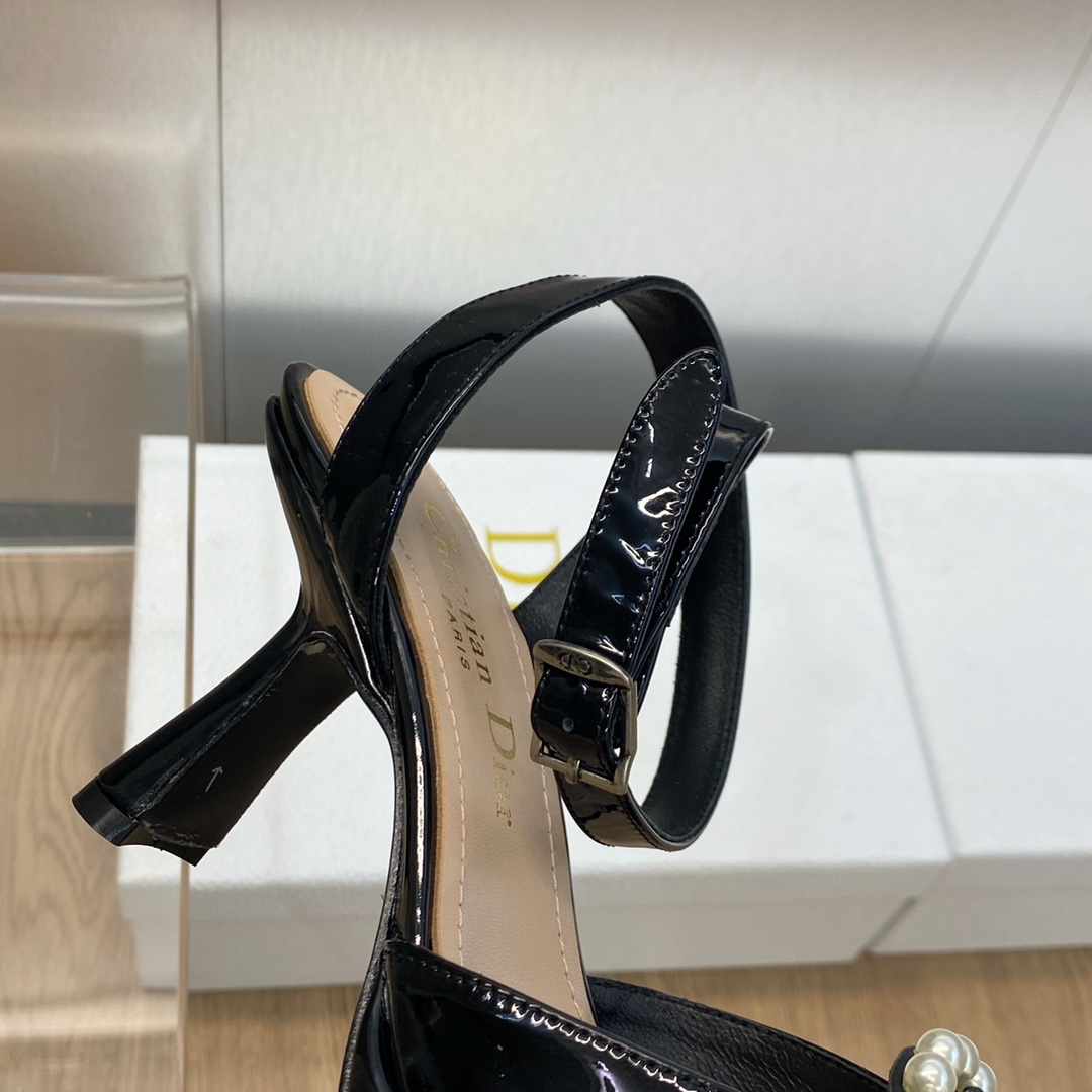 Bagsaaa D10r Rose Pump Black