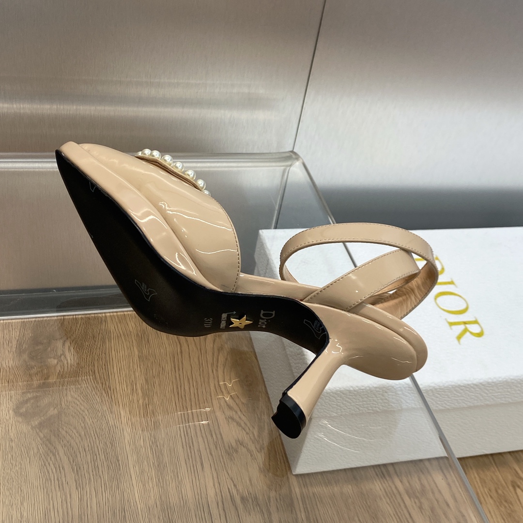 Bagsaaa D10r Rose Pump Beige