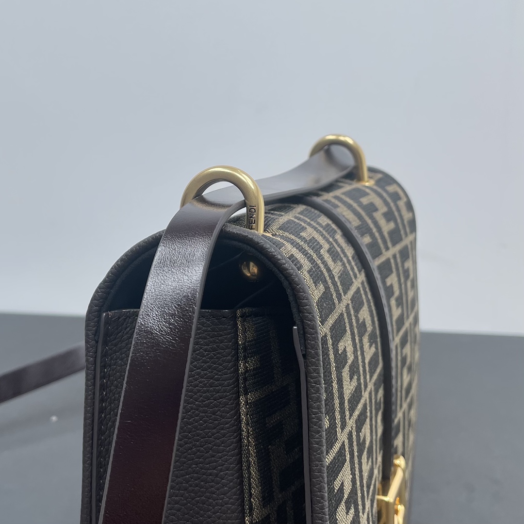 Bagsaaa F**di Cmon Brown FF jacquard fabric and leather bag - 25x20x7cm