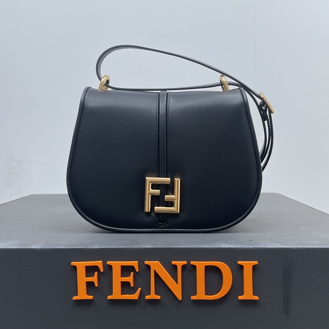 Bagsaaa F**di Cmon Black leather bag - 25x20x7cm