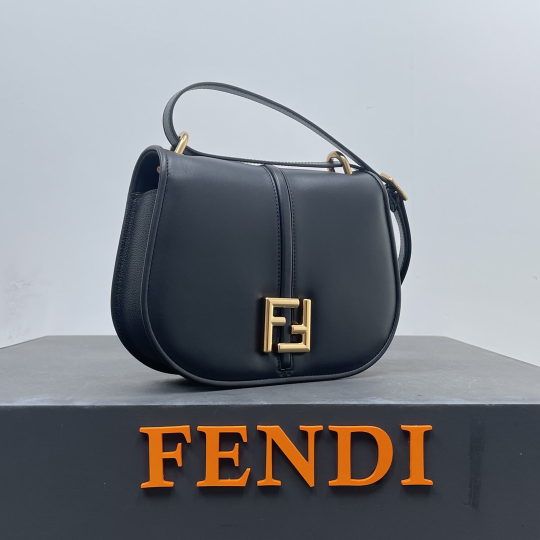Bagsaaa F**di Cmon Black leather bag - 25x20x7cm