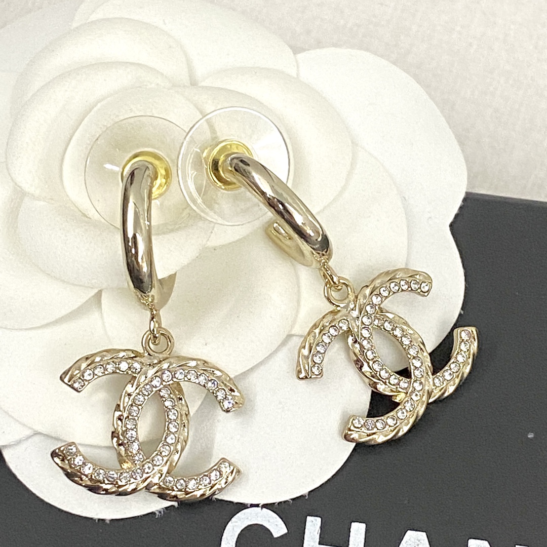 Bagsaaa Ch**el CC Gold Earrings