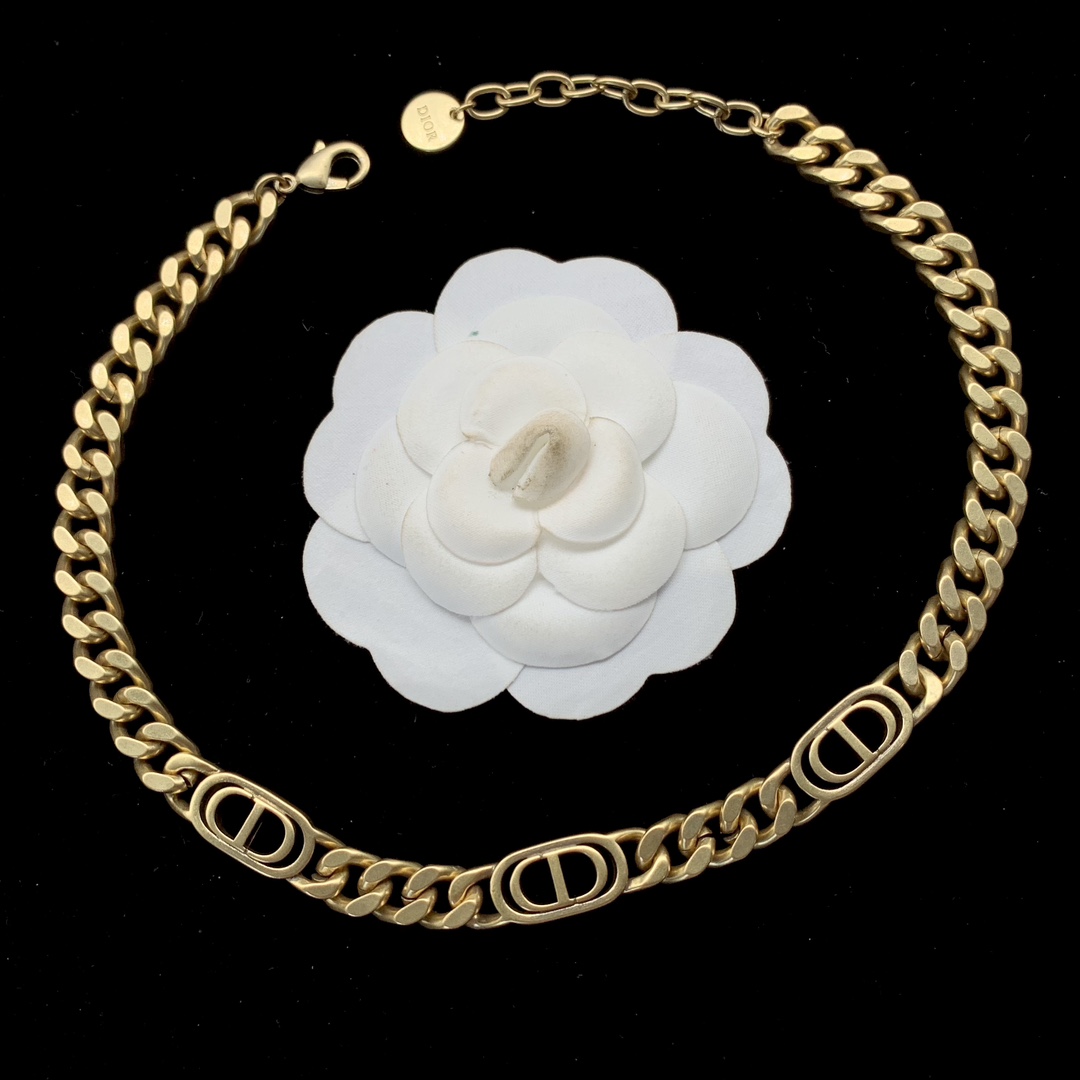 Bagsaaa D10r Montaigne Gold Bracelet 