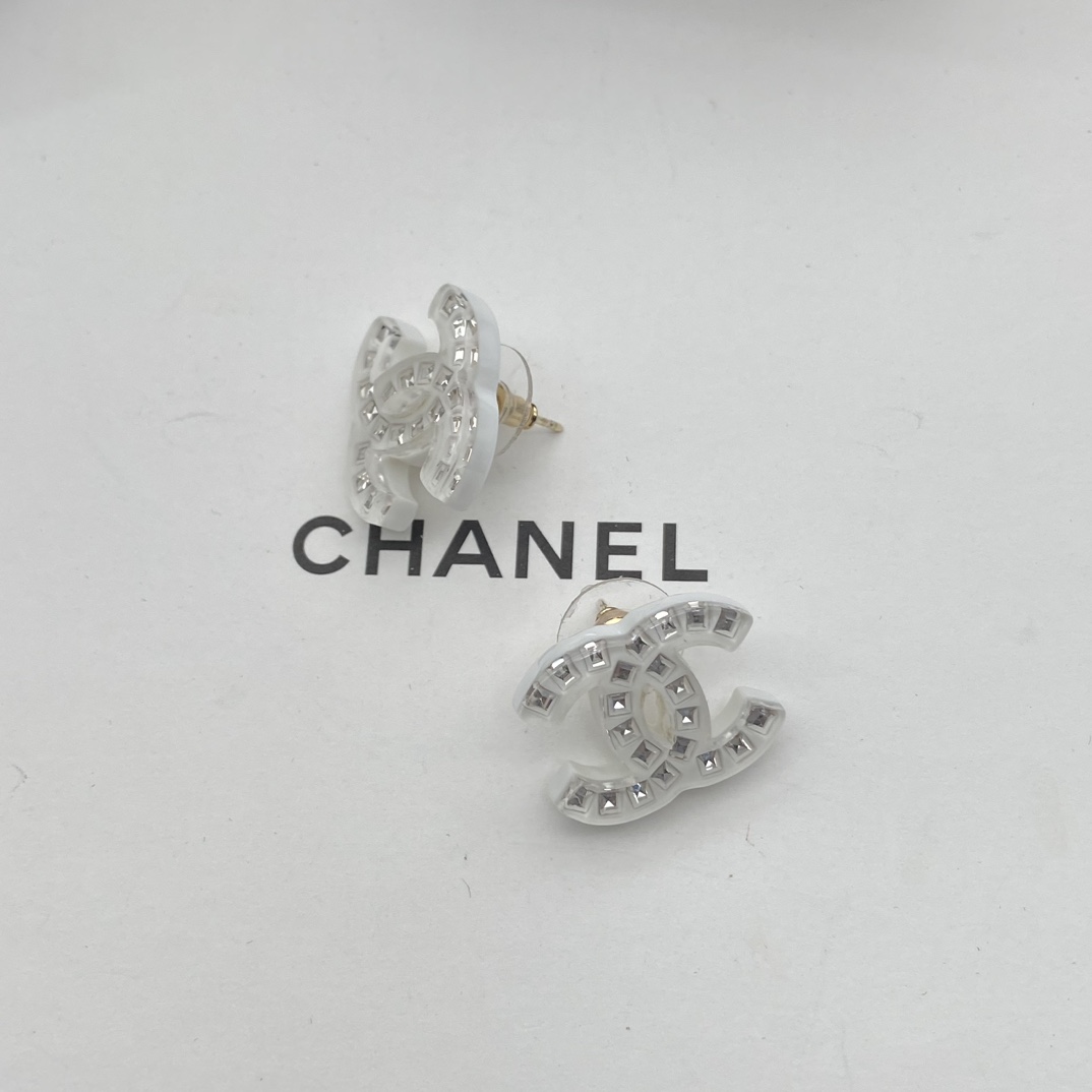 Bagsaaa Ch**el CC Logo Stud Earrings