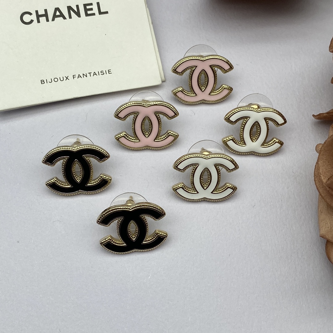 Bagsaaa Ch**el CC Logo Stud Earrings 02
