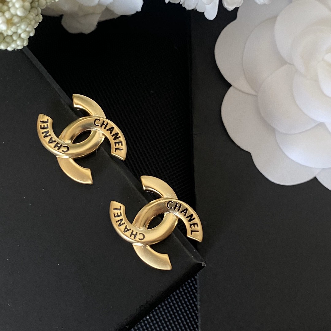 Bagsaaa Ch**el CC Logo Gold Color