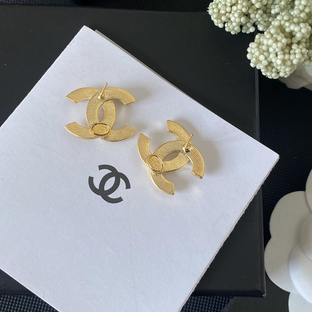 Bagsaaa Ch**el CC Logo Gold Color