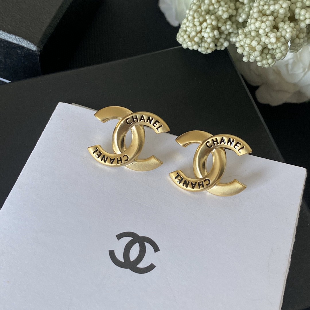 Bagsaaa Ch**el CC Logo Gold Color