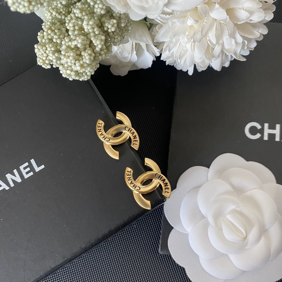 Bagsaaa Ch**el CC Logo Gold Color