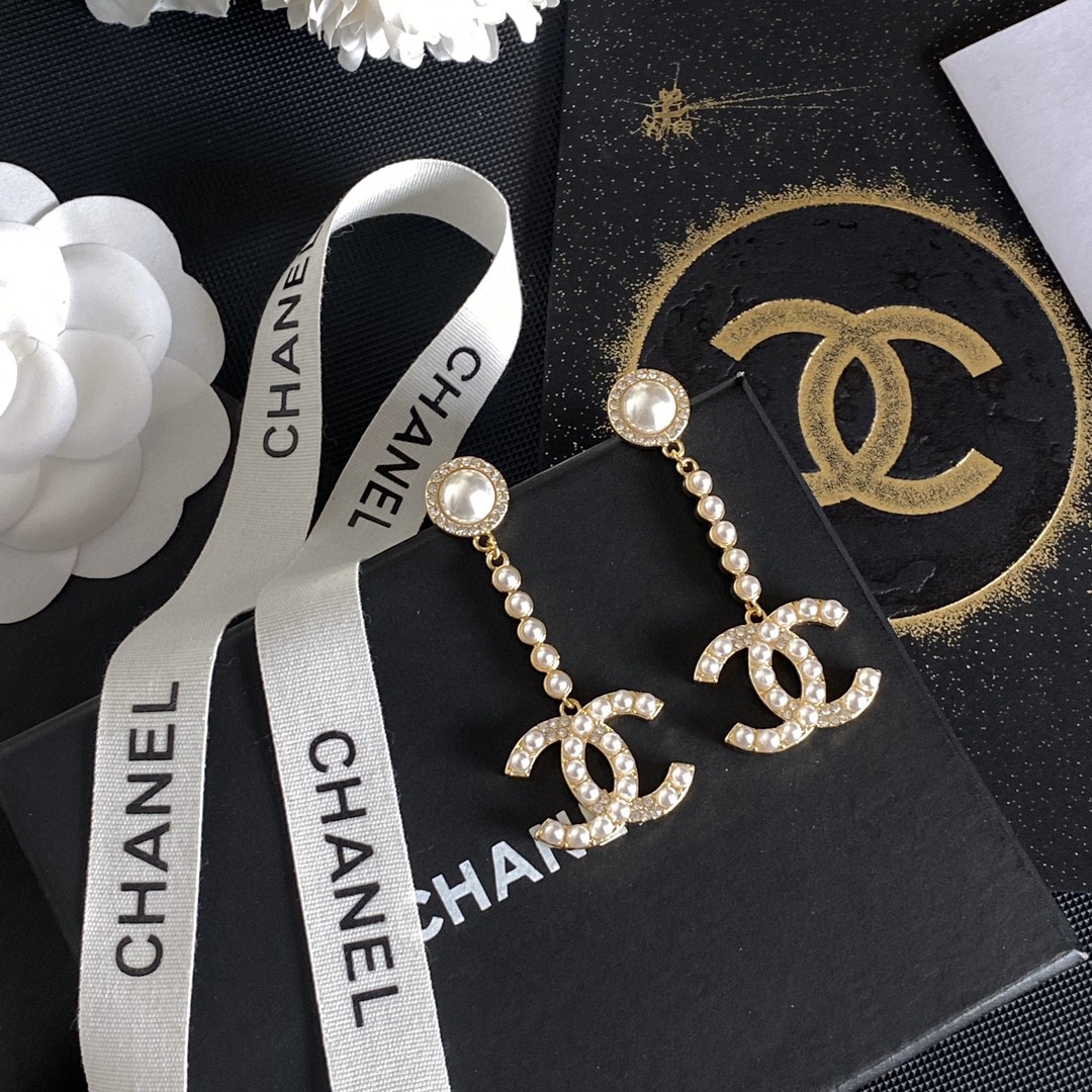 Bagsaaa Ch**el CC Logo Crystal Gold Drop Earrings
