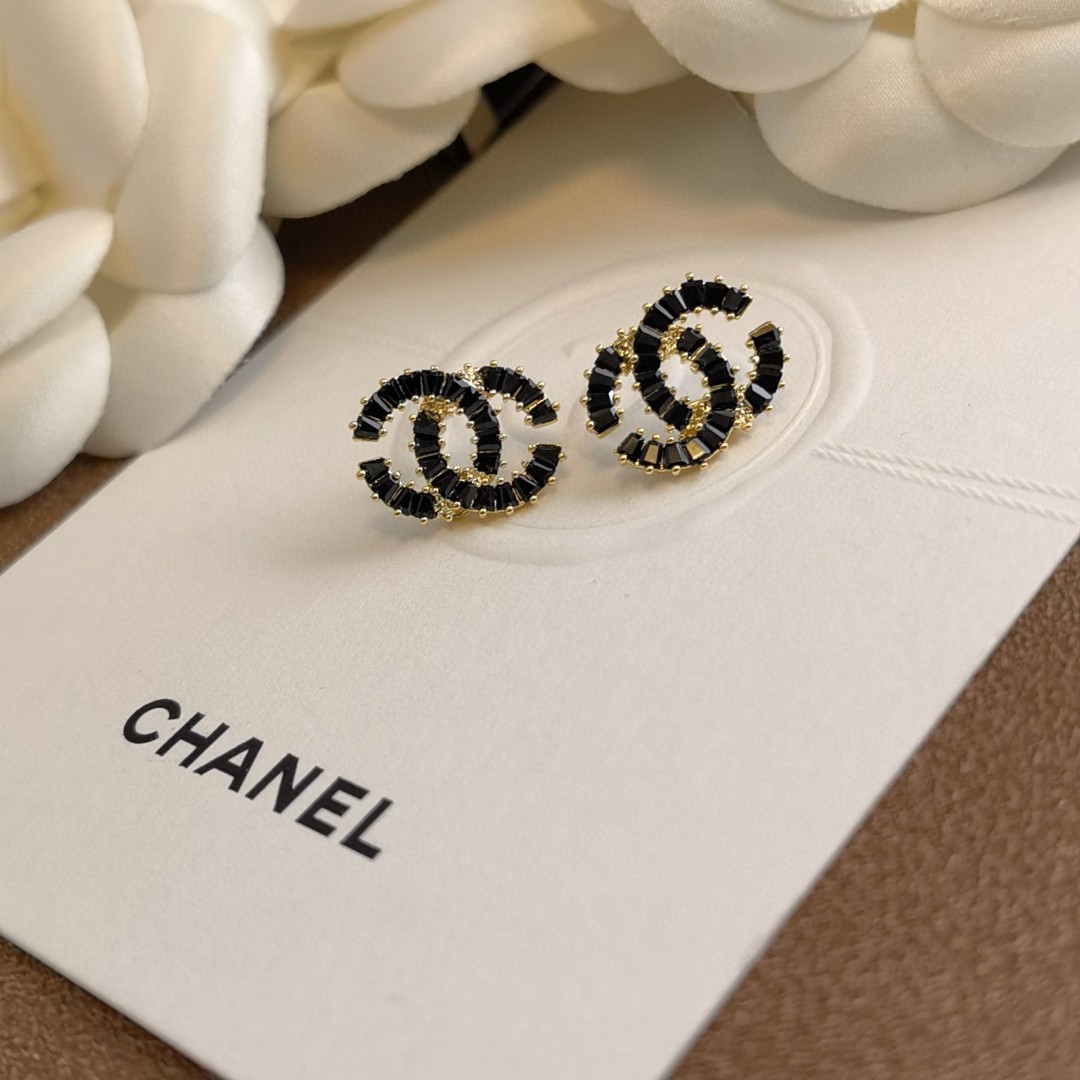 Ch**el Black CC Logo Stud Earrings