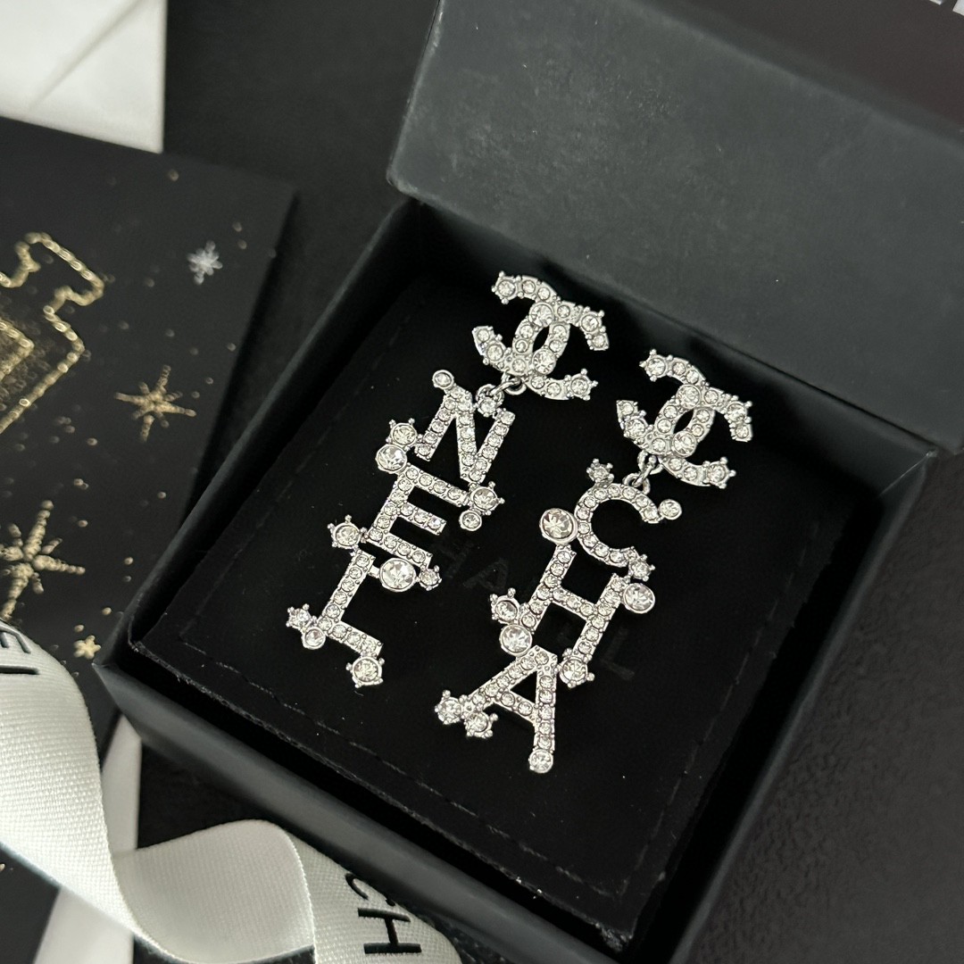 Bagsaaa Ch**el Crystal Silver Drop Earrings
