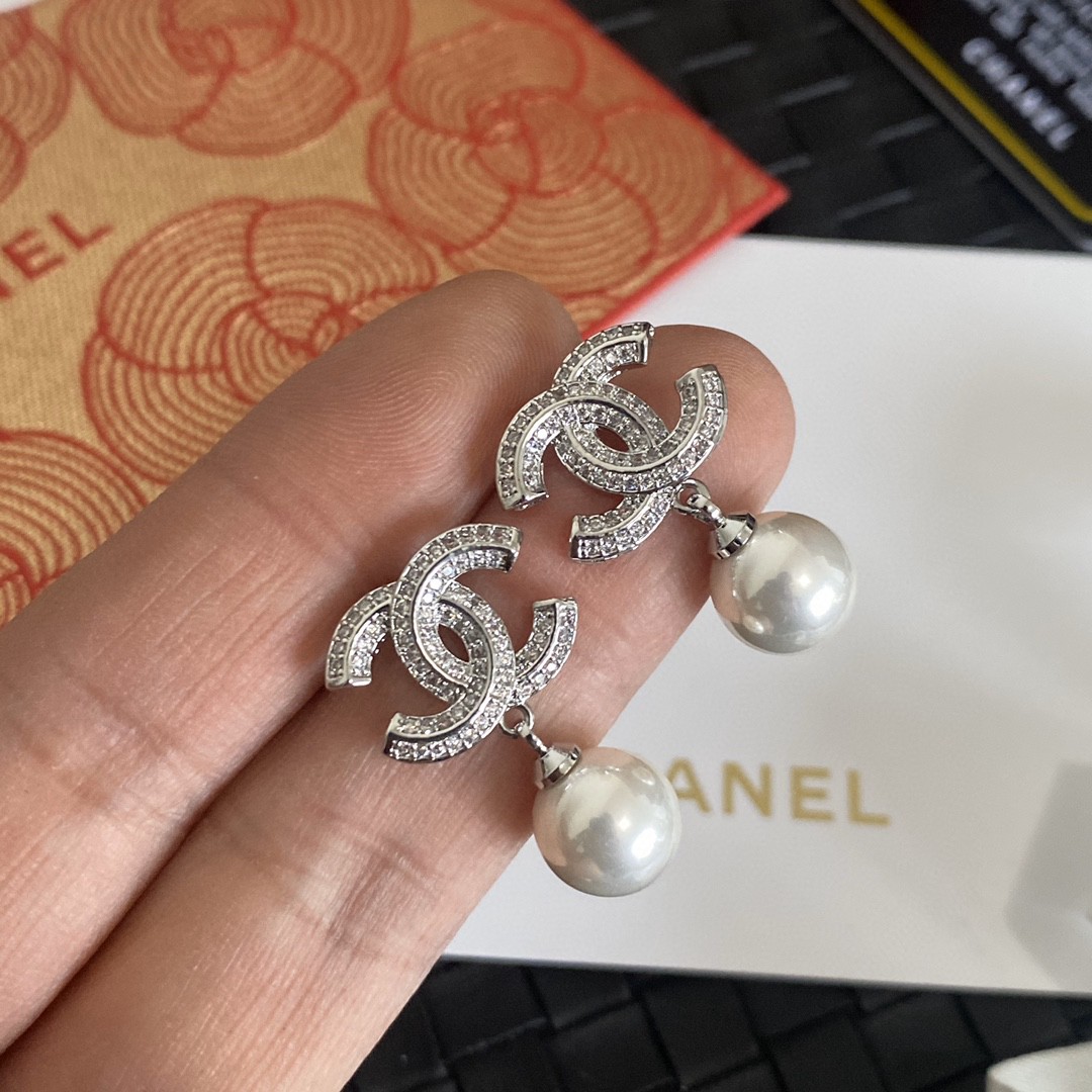 Bagsaaa Ch**el Pearl Silver Drop Earrings 02