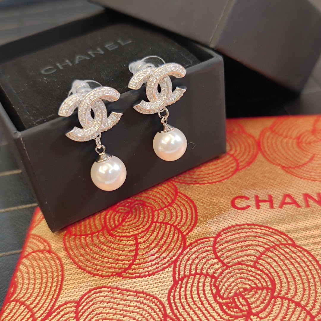 Bagsaaa Ch**el Pearl Silver Drop Earrings 02