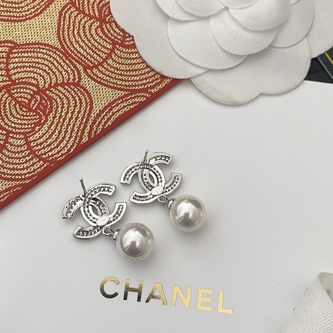 Bagsaaa Ch**el Pearl Silver Drop Earrings 02