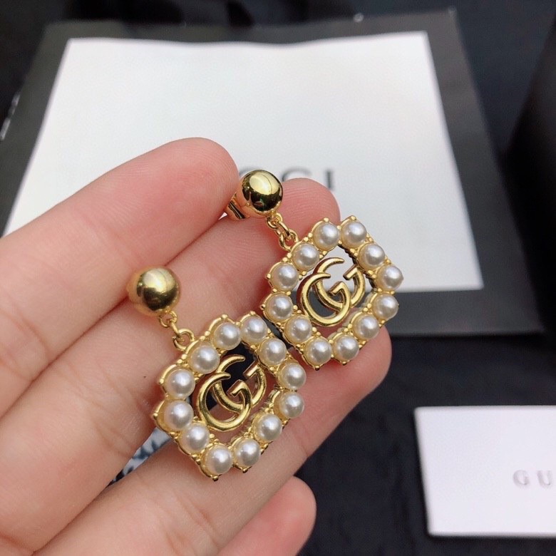 Bagsaaa Gvc*1 Pearl Gold Square Drop Earrings