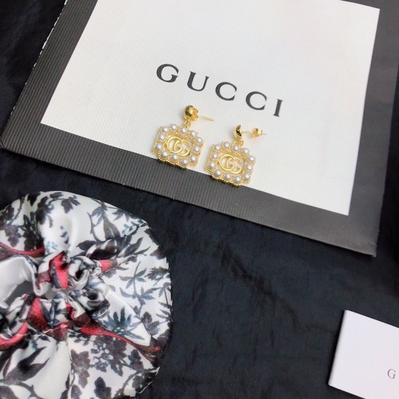 Bagsaaa Gvc*1 Pearl Gold Square Drop Earrings