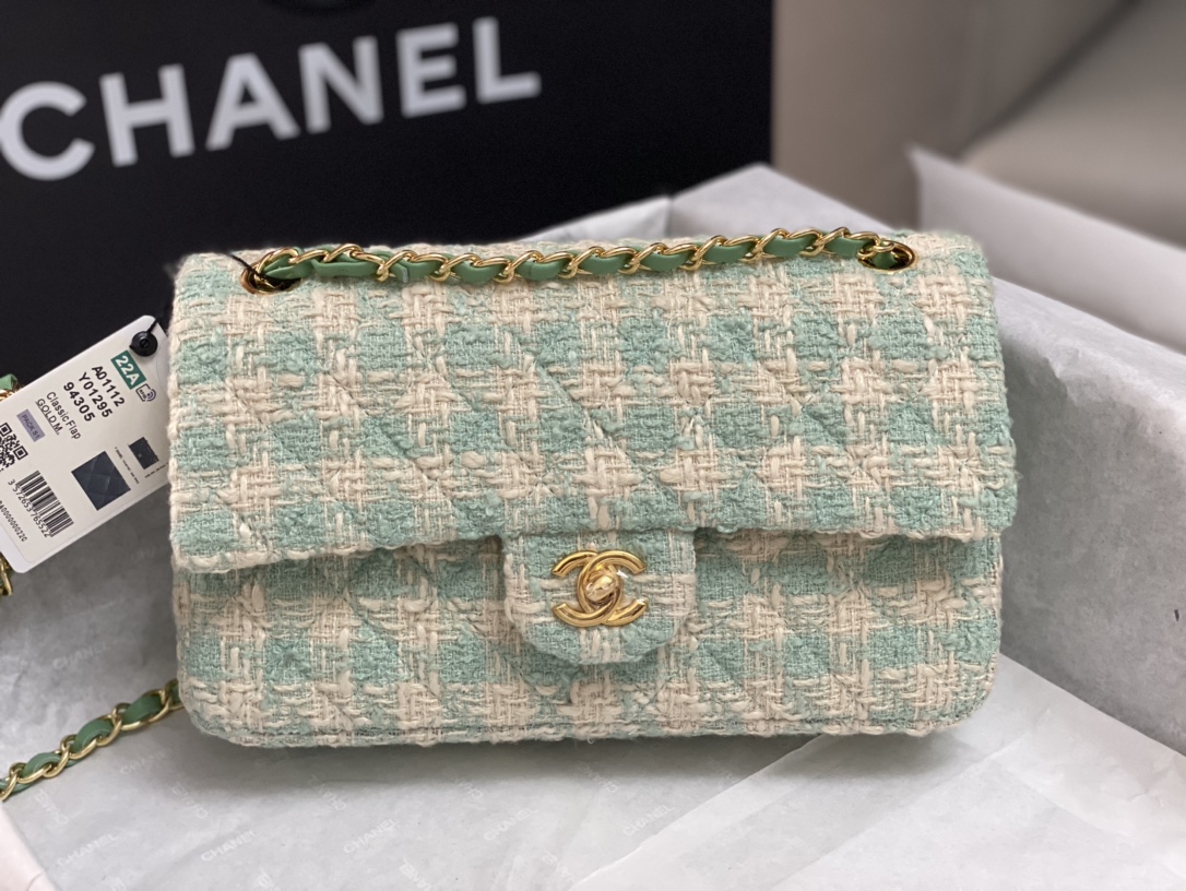 Bagsaaa Ch**el Tweed Flap Bag Mint and Cream - 25cm