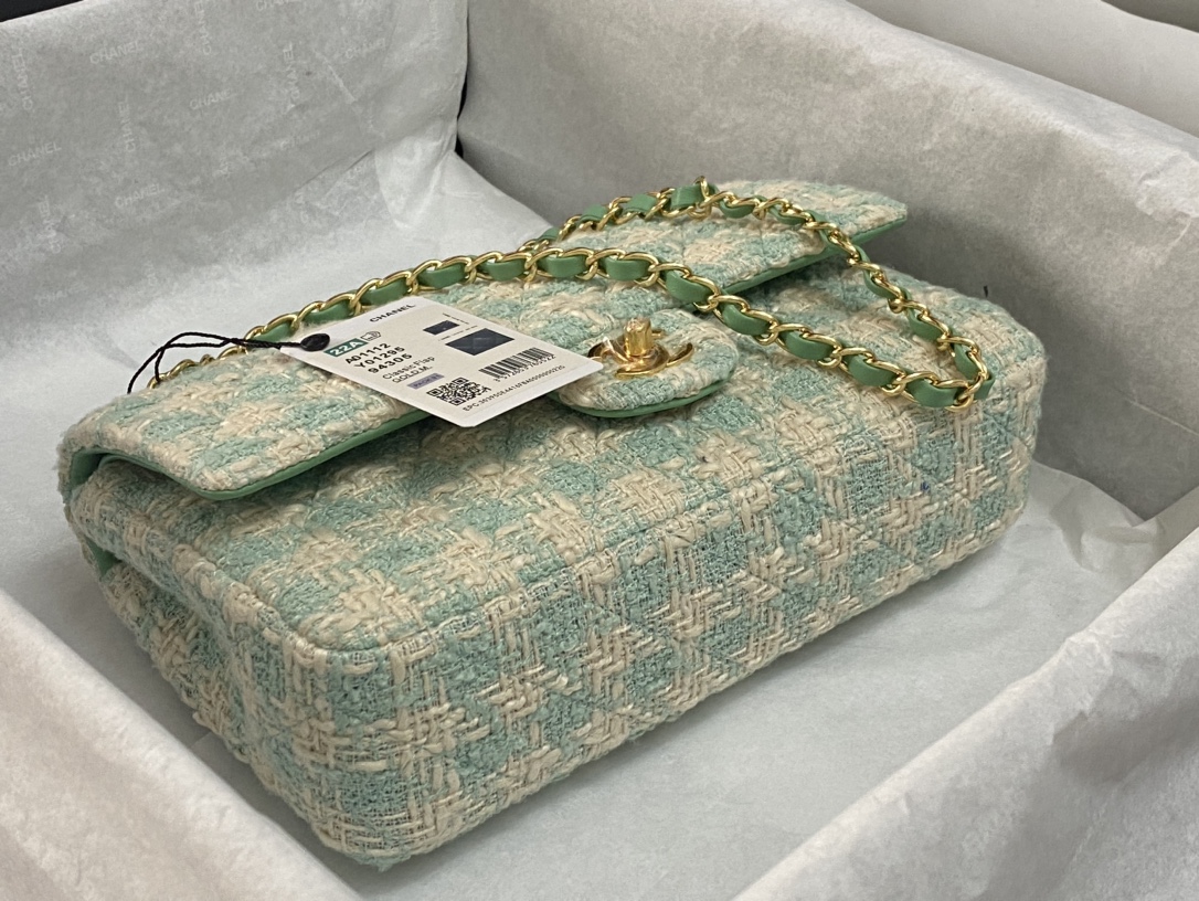 Bagsaaa Ch**el Tweed Flap Bag Mint and Cream - 25cm