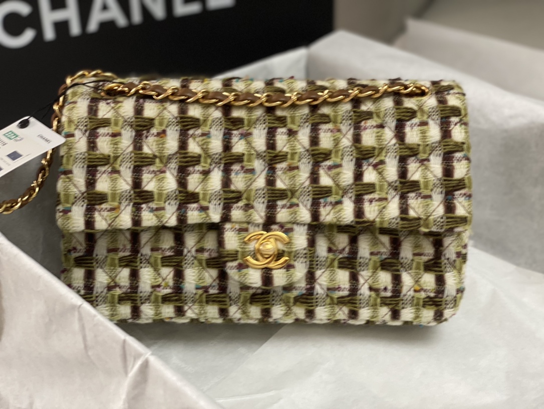 Bagsaaa Ch**el Classic Handbag Wool Tweed & Gold-Tone Metal A01112 - 15.5 × 25.5 × 6.5 cm