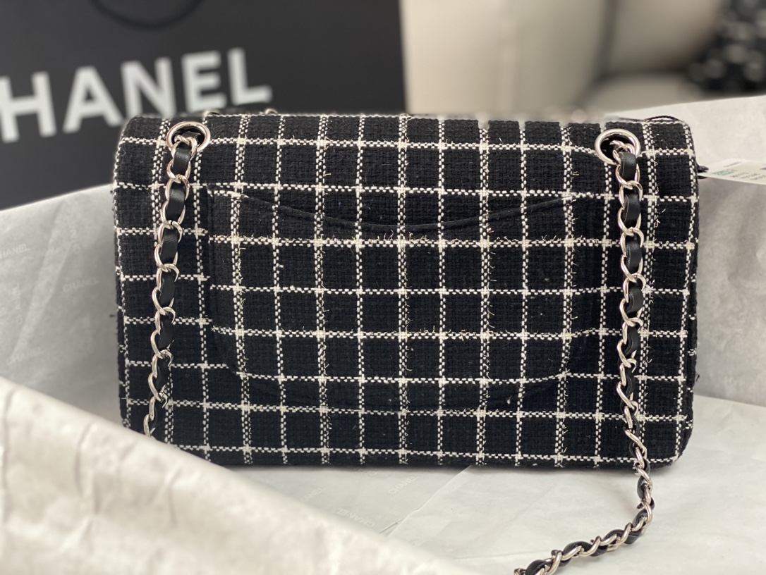 Bagsaaa Ch**el Tweed Flap Black and White Lines - 25cm