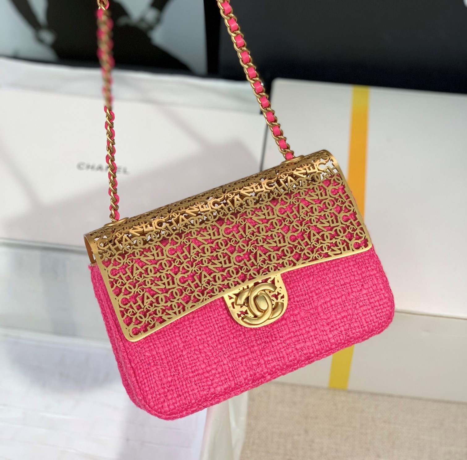 Bagsaaa Ch**el Evening Flap Bag Pink Tweed and Gold - 20x13x7cm