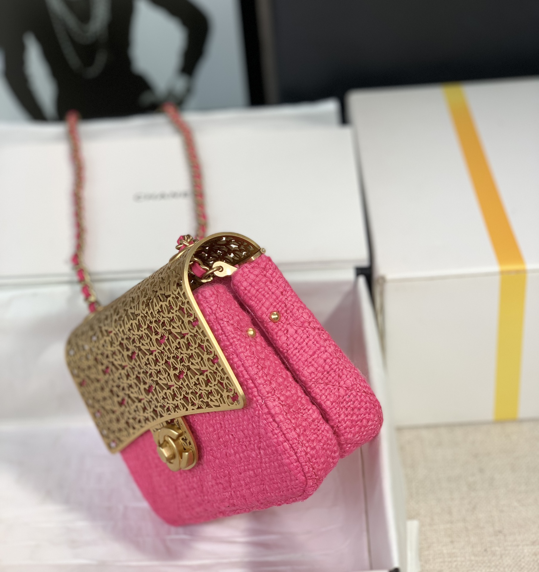 Bagsaaa Ch**el Evening Flap Bag Pink Tweed and Gold - 20x13x7cm