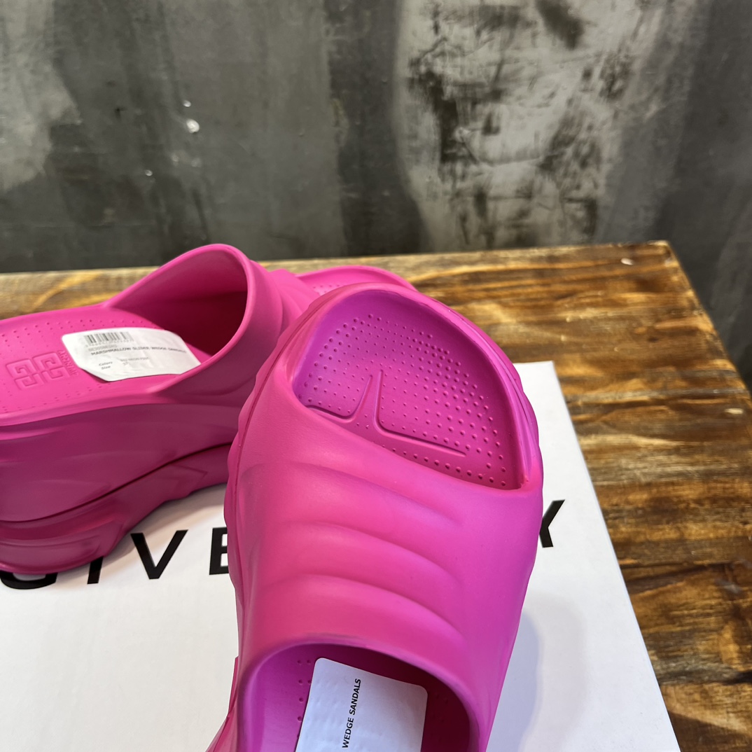 Bagsaaa Givenchy Pink Marshmallow Heeled Sandals