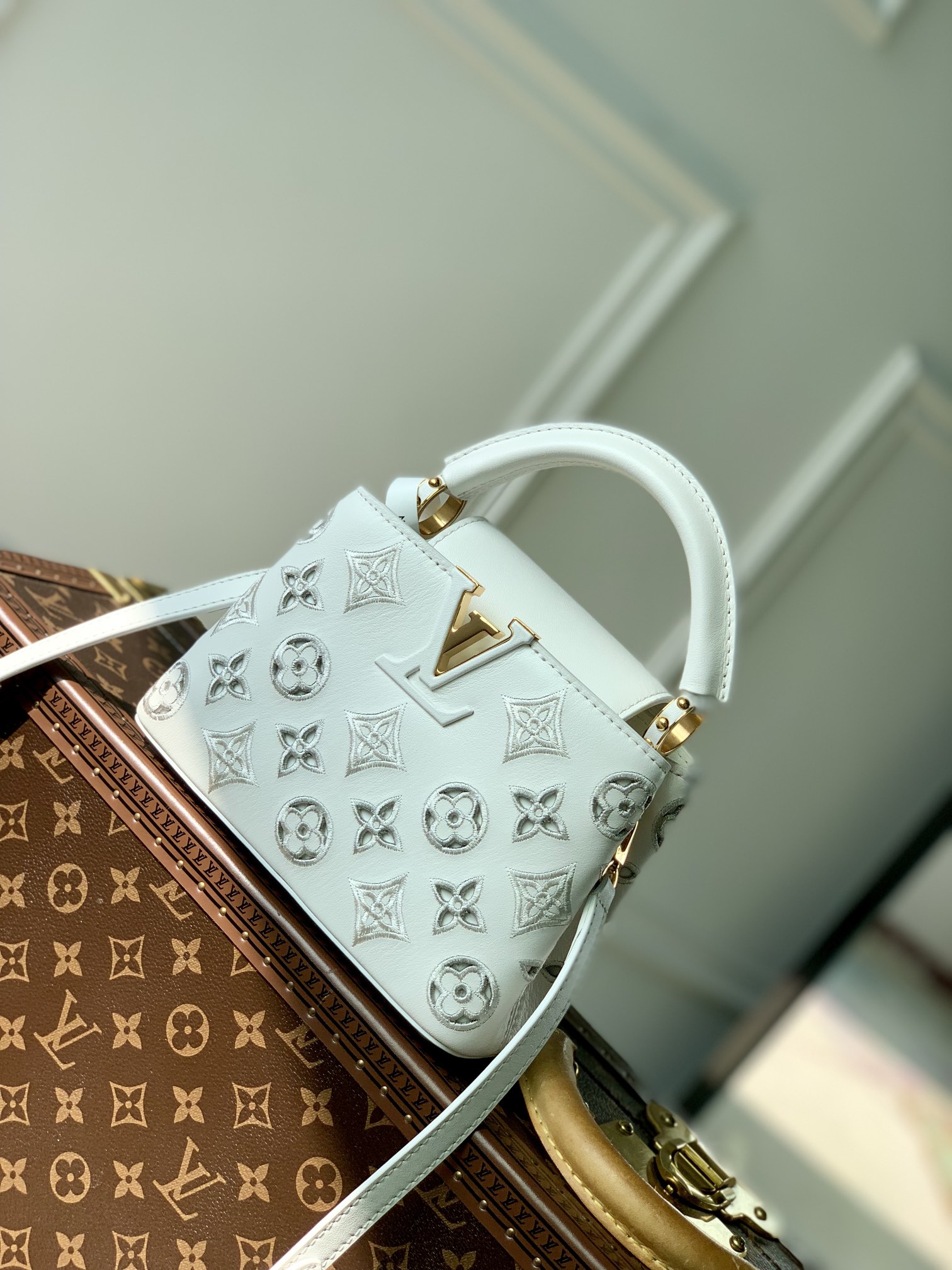Bagsaaa L0vis Vvtt0n Capucines Mini White Monogram - 21x14x8cm
